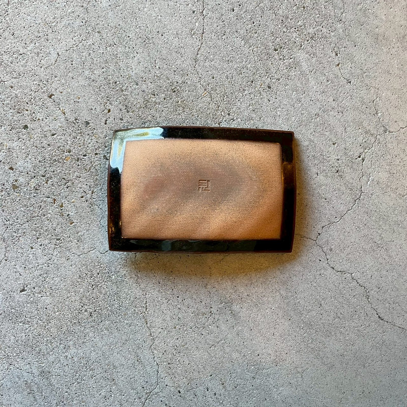 波紋菓子皿　飴釉