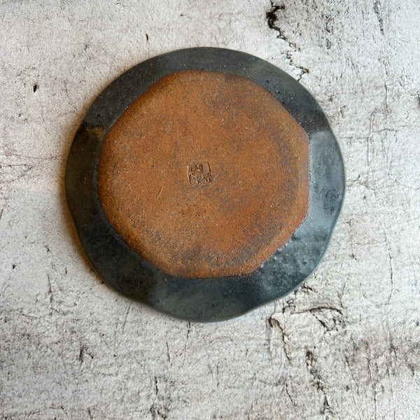 Furuya Pottery, Small Flower Plate, Grey Sleeves 