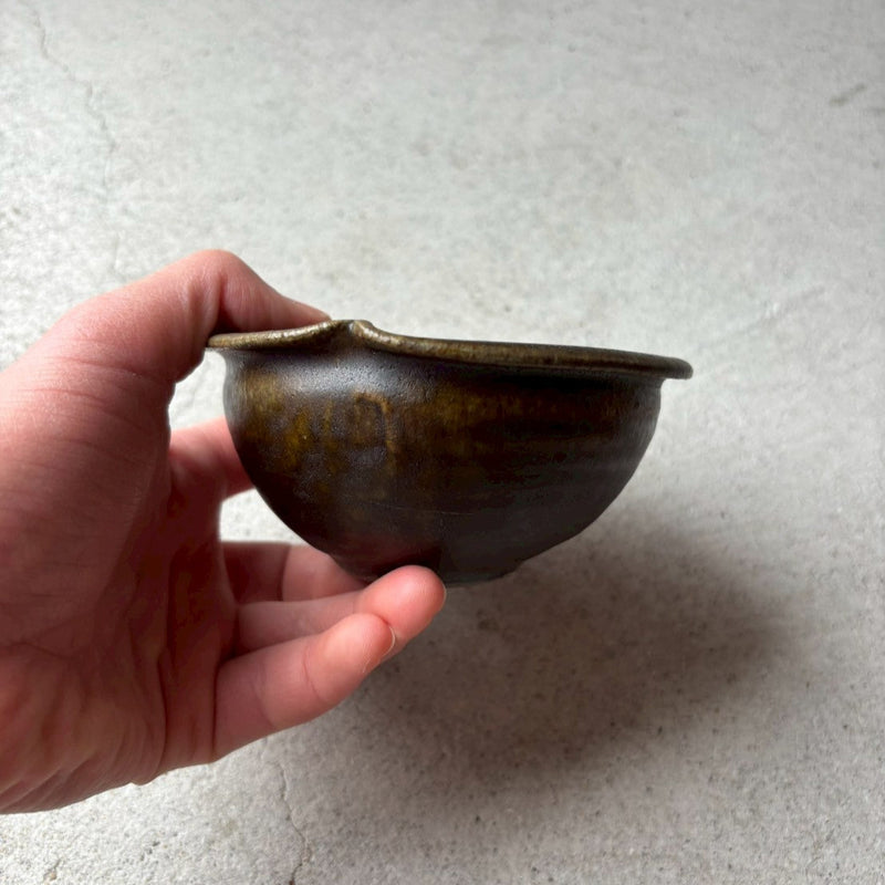 りんご鉢　豆　サビ釉｜古谷製陶所（信楽焼 陶器）