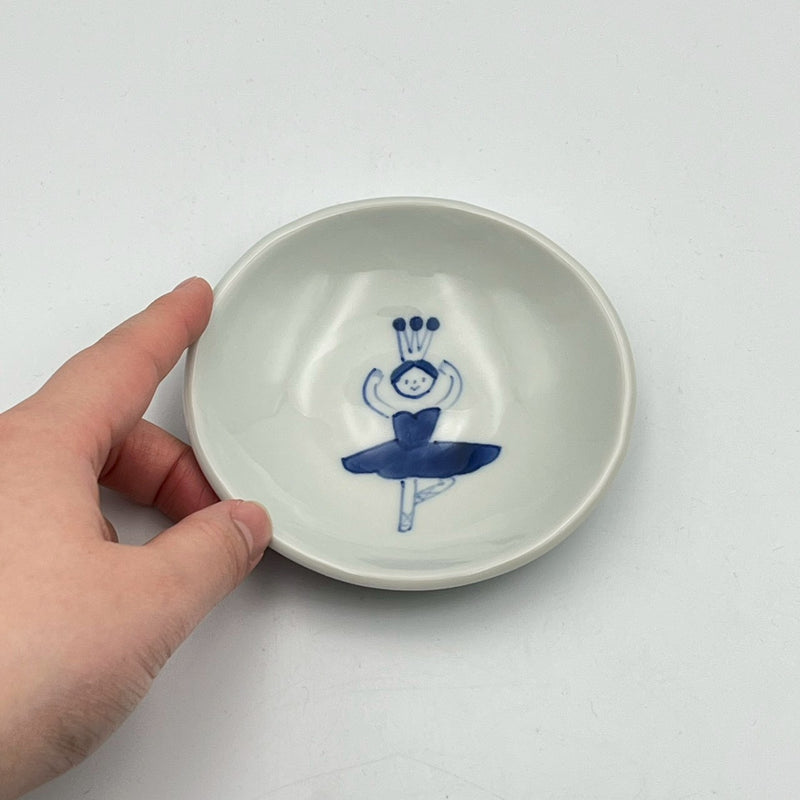 バレリーナ 丸小皿｜砥部焼 森陶房 – nokaze｜陶器、和食器、うつわの通販