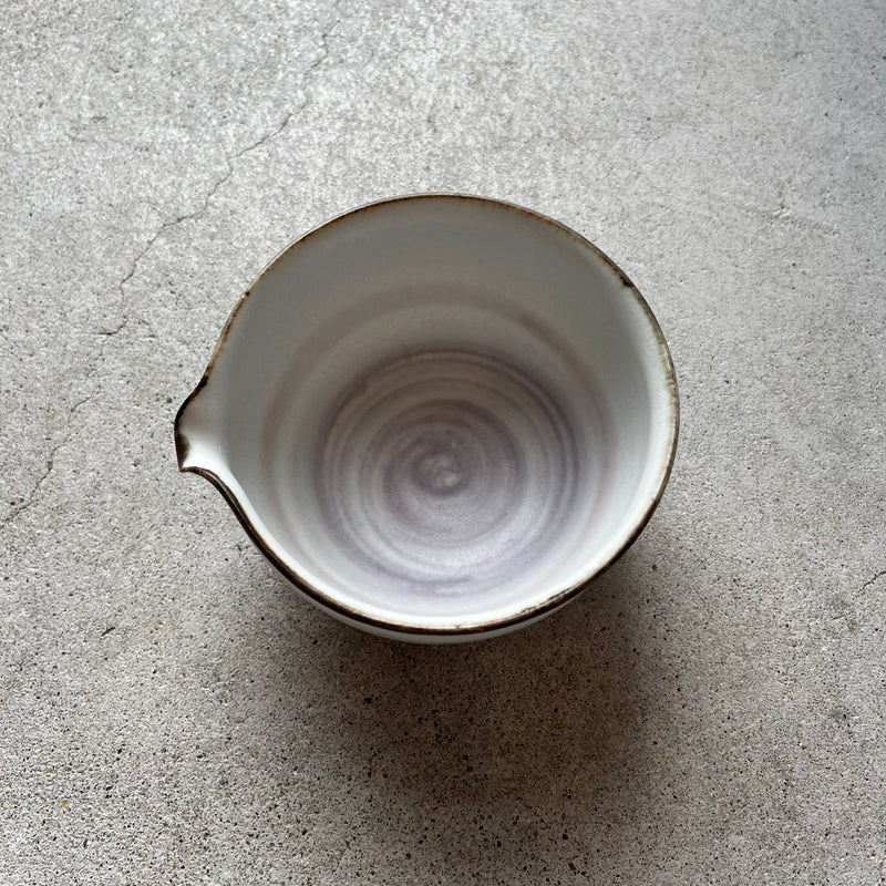 色のうつわ 片口【TN5】