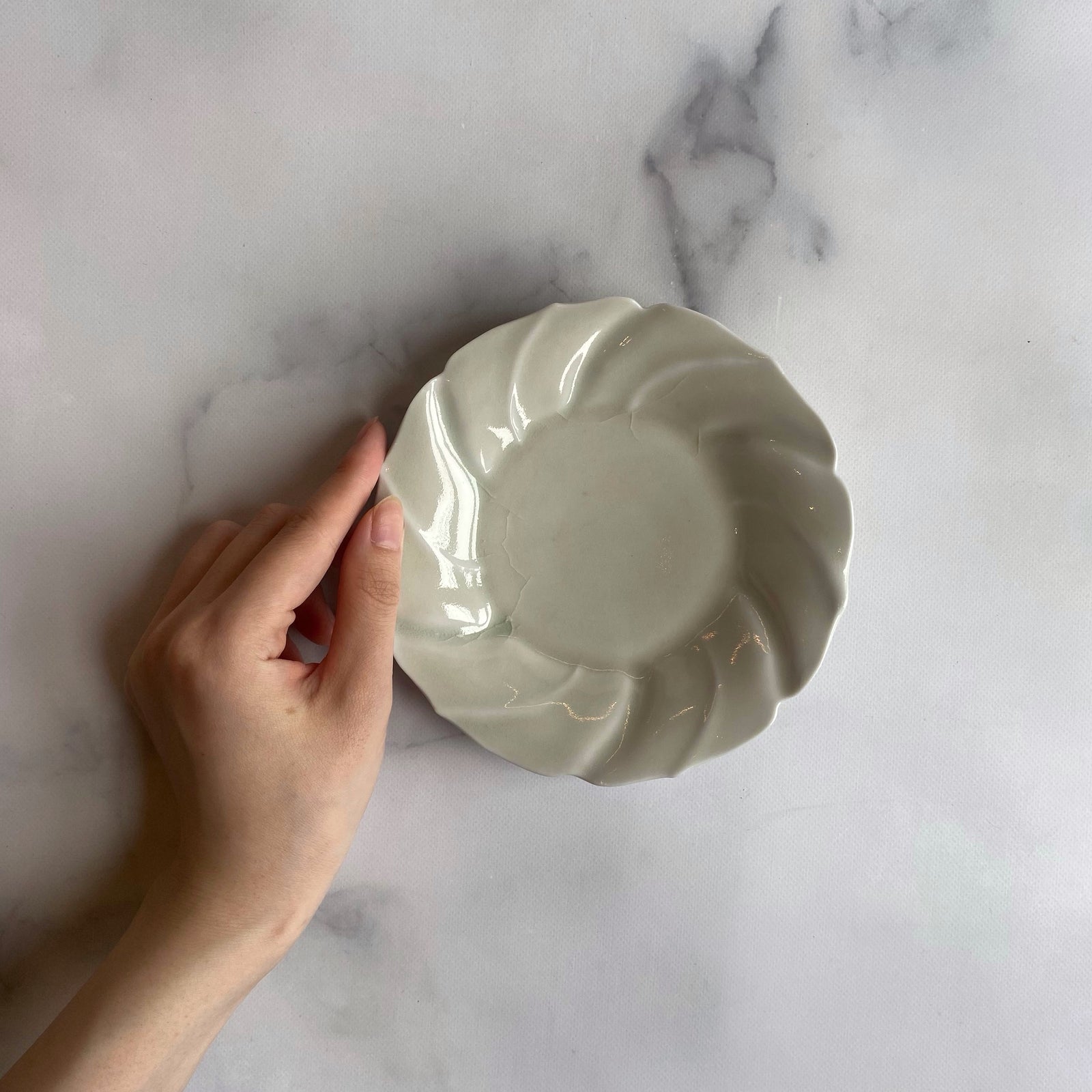 Artist: Asami Maeda, gray-blue glaze, wave flower, 4-inch plate