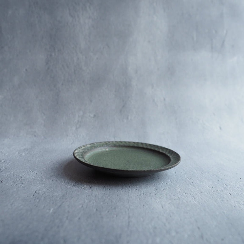 しのぎ ナローリム平皿 ４寸 緑 - nokaze｜陶器、和食器、うつわの通販