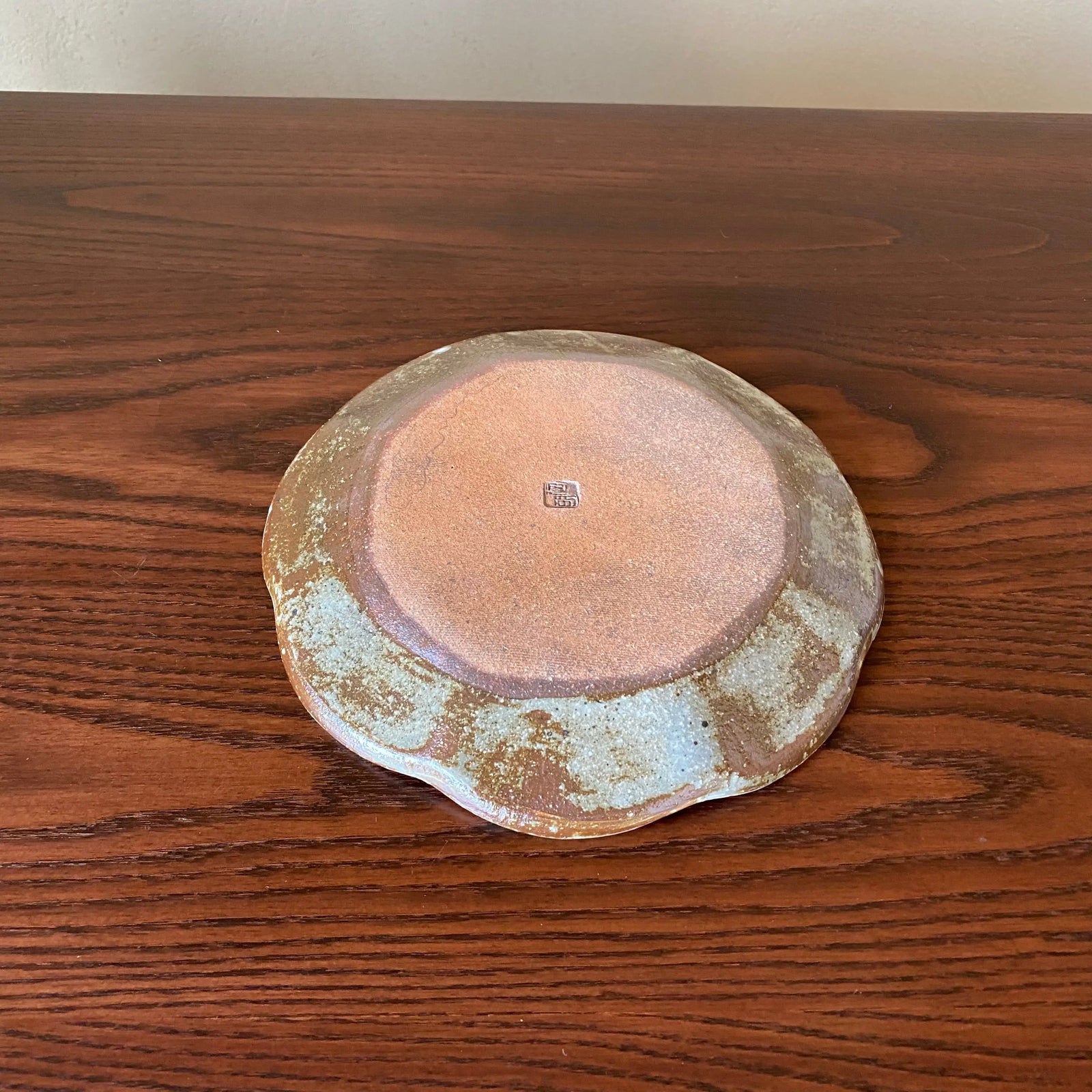 輪花皿 中 鉄散|古谷製陶所(信楽焼 陶器)【59】 – nokaze 輪花皿 中 鉄散|古谷製陶所(信楽焼 陶器)【59】 – nokaze