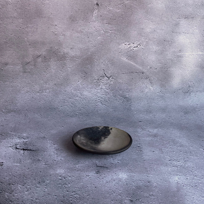 炭化焼き締め 楕円まめ皿 - Image #2