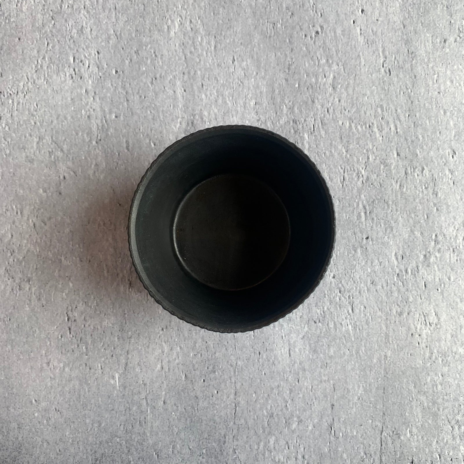 作家 飛松灯器 sections / 蕎麦猪口 / charcoal black【5】 – nokaze