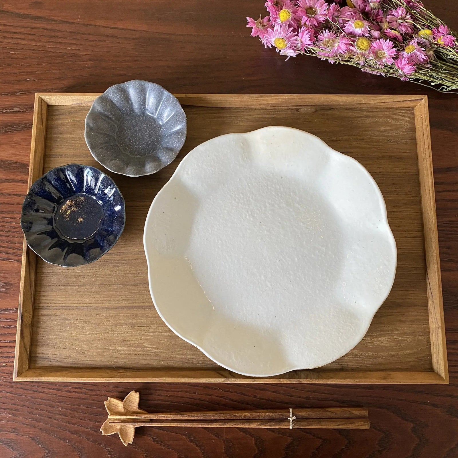 輪花皿 中 鉄散｜古谷製陶所（信楽焼 陶器）【59】 – nokaze