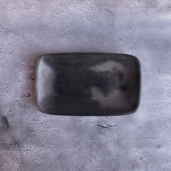 炭化焼き締め 角鉢｜作家 石川裕信 – nokaze｜陶器、和食器、うつわの通販