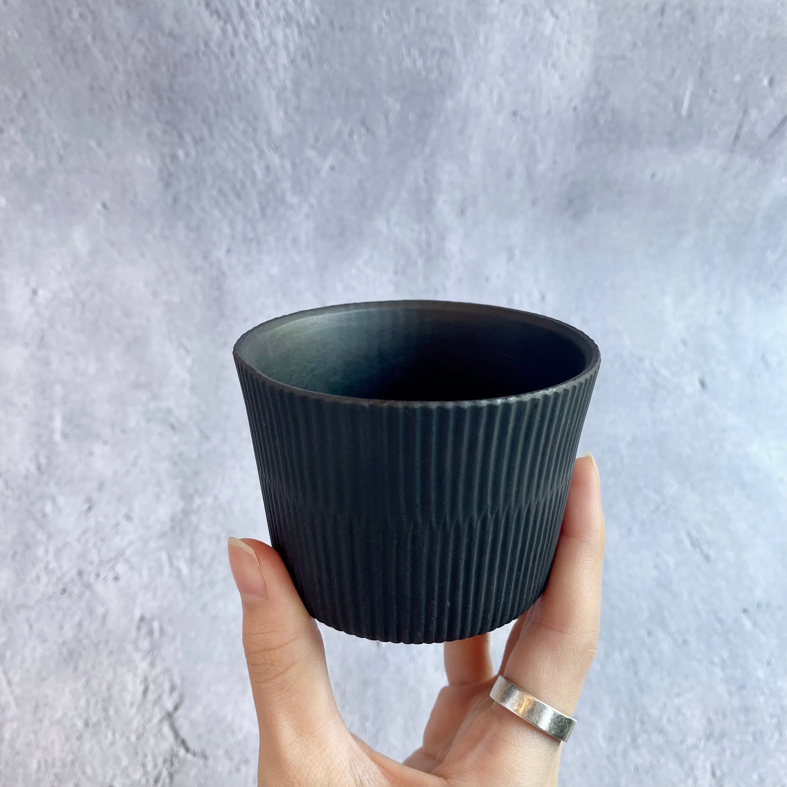 作家 飛松灯器 sections / 蕎麦猪口 / charcoal black【5】 – nokaze