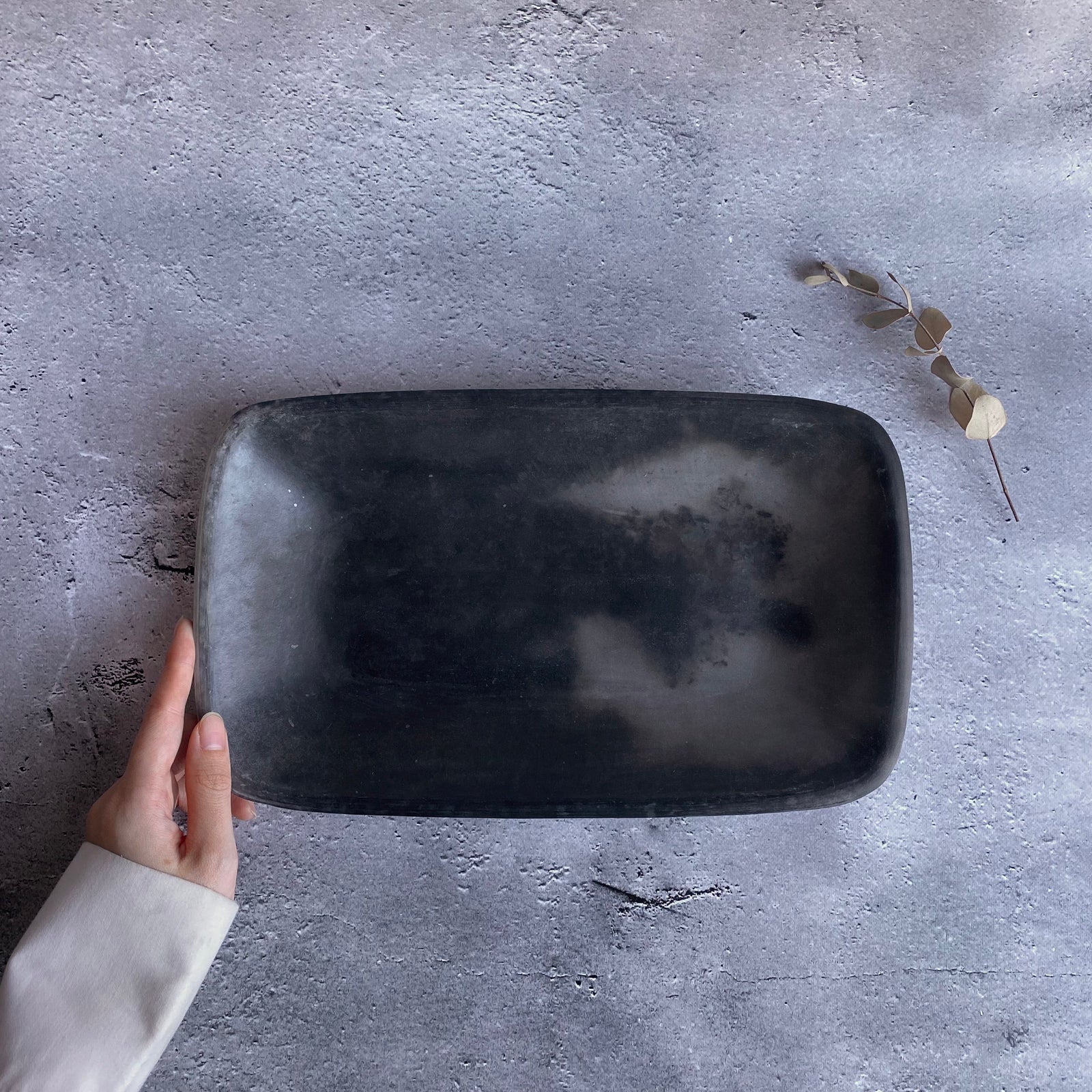 炭化焼き締め 角鉢｜作家 石川裕信 – nokaze｜陶器、和食器、うつわの通販