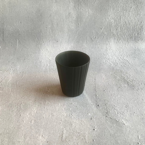 shaved cup SS / 台湾茶杯 / charcoal black