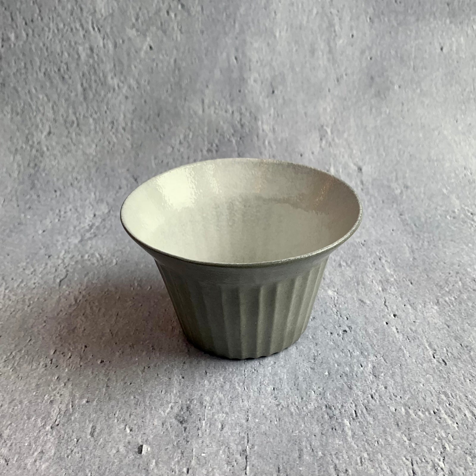 作家 飛松灯器 shave / 小鉢 /gray – nokaze｜陶器、和食器、うつわの通販