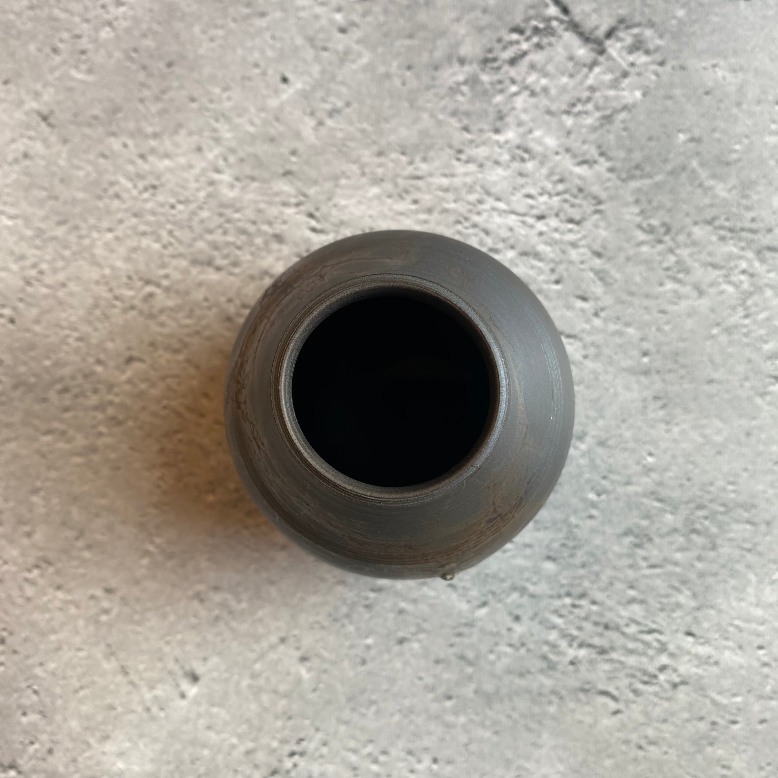 藻掛け花器｜作家 山田勇太郎（常滑） – nokaze｜陶器、和食器、うつわ