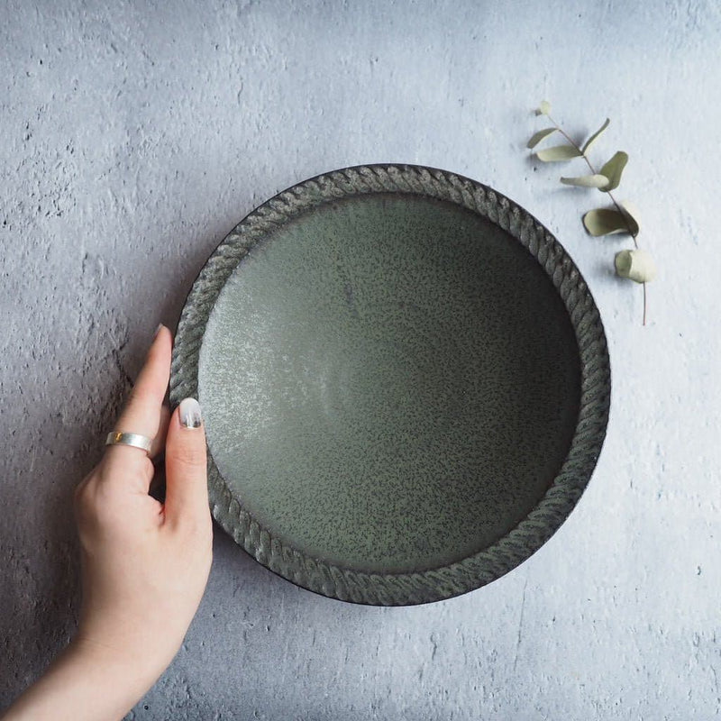 しのぎ ナローリム皿 中 緑 - nokaze｜陶器、和食器、うつわの通販